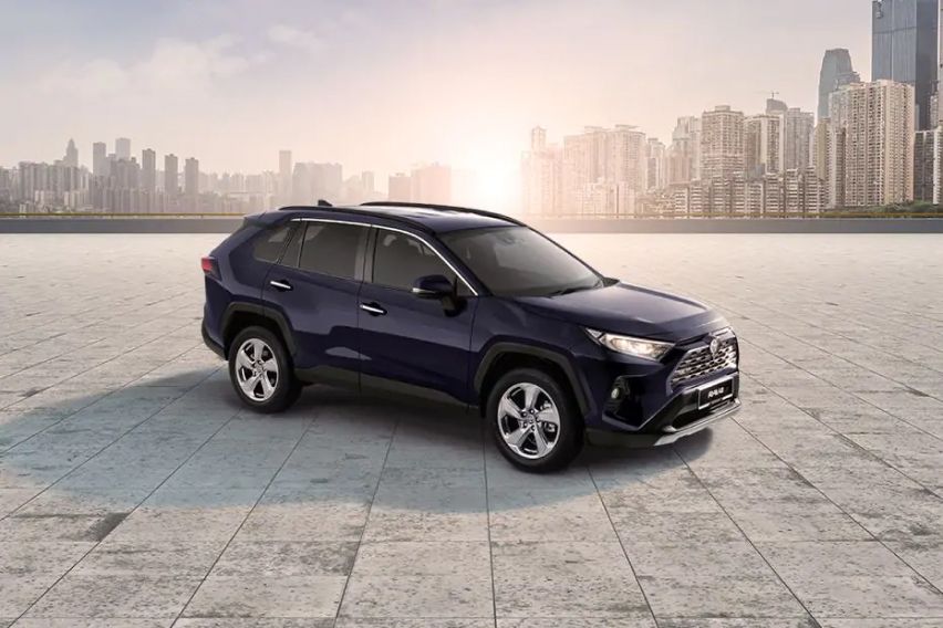 Toyota RAV4 front