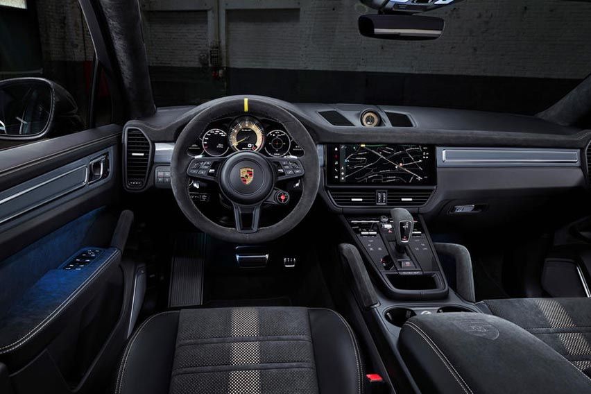 Porsche Cayenne Coupe Turbo GT interior