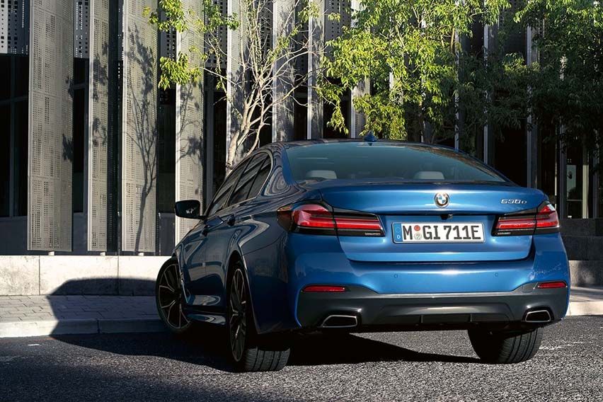 BMW 5 Series Sedan rear