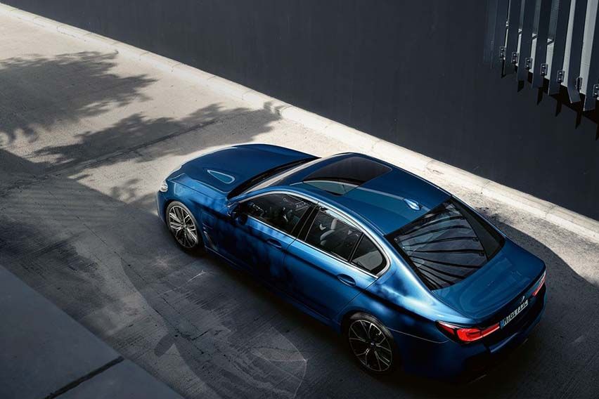 BMW 5 Series Sedan specs