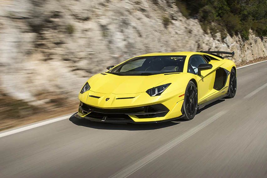 Lamborghini Aventador front