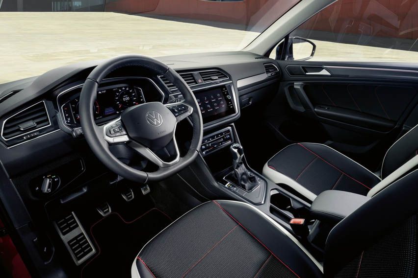 2021 Volkswagen Tiguan Urban Sport cabin