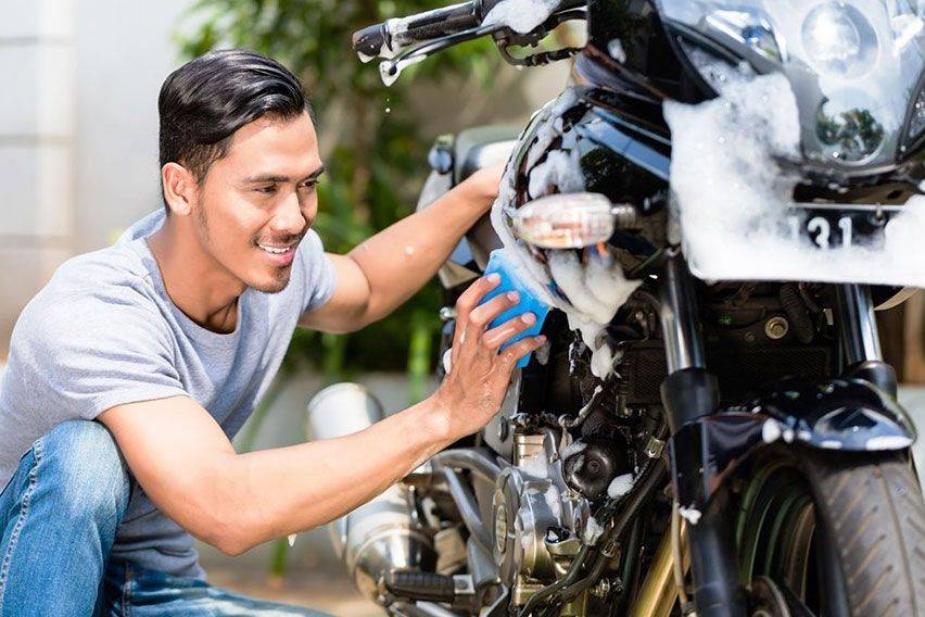 Sepeda Motor Tak Dipakai Selama PPKM, Begini Cara Merawatnya