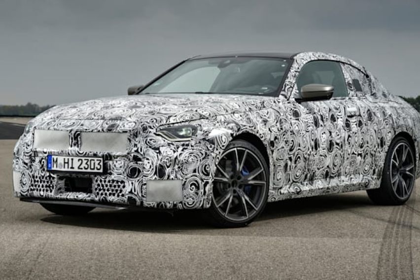 2022 BMW 2 Series Coupe front