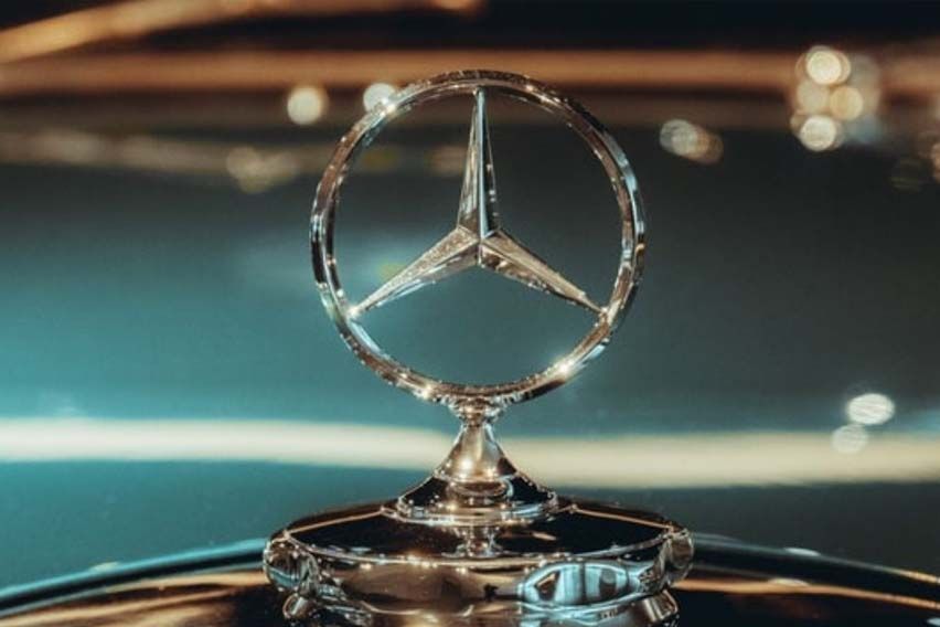 Mercedes-Benz logo