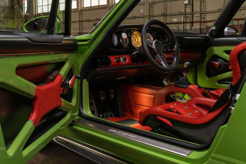 Singer Porsche 911 DLS interior