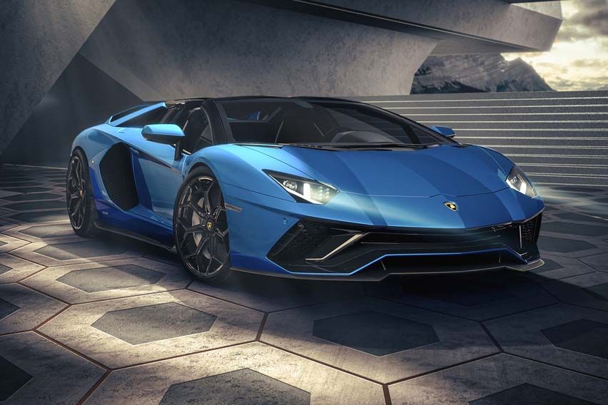 Lamborghini Aventador Ultimae front