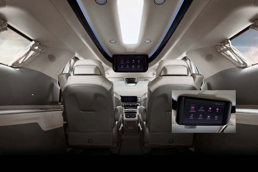 Kia Carnival Hi Limousine