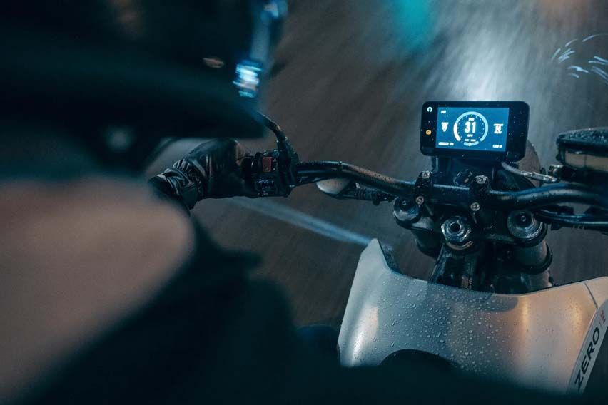 2022 Zero 7.2 FXE features