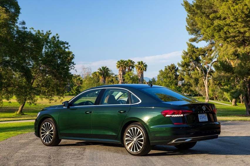 2022 Volkswagen Passat rear