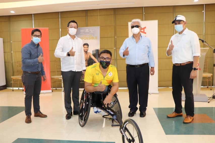 Toyota donates Paralympic wheelchairs to the Philippines Wheelchair Racing team