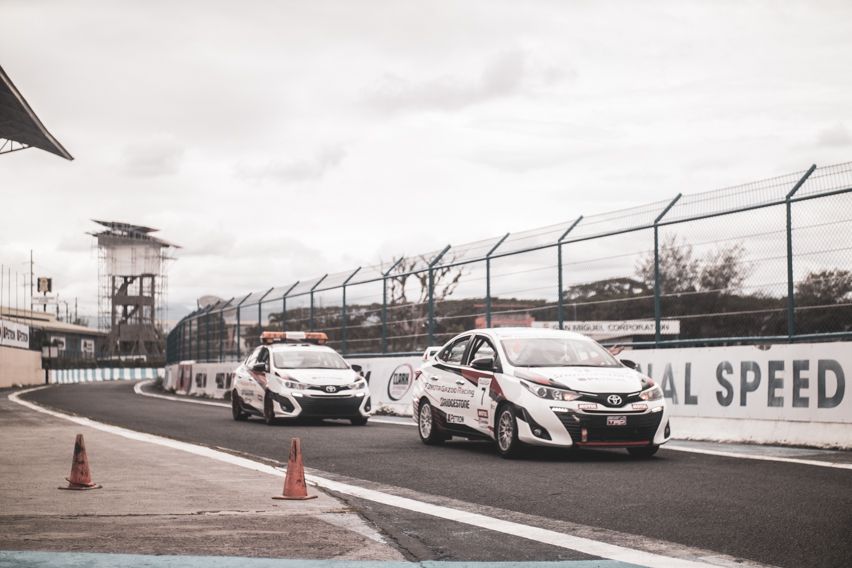 Vios CUp car with pace car