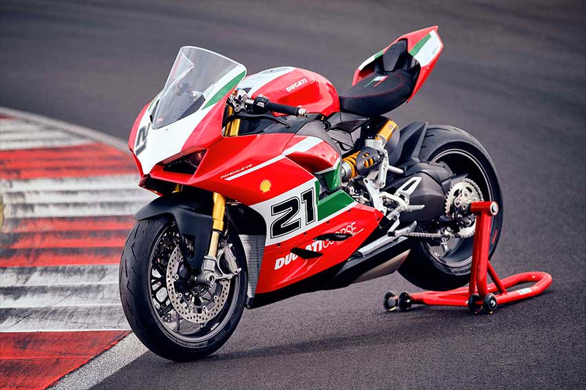 Here’s the Ducati Panigale V2 special edition model dedicated to Troy Bayliss