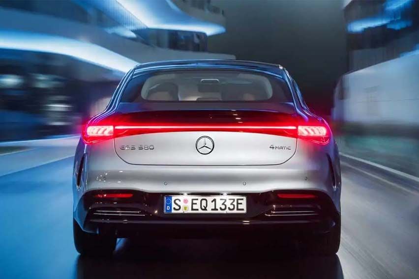 Mercedes-Benz EQS rear-wheel steering details