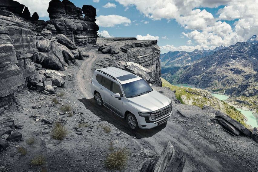 Toyota Land Cruiser 300 