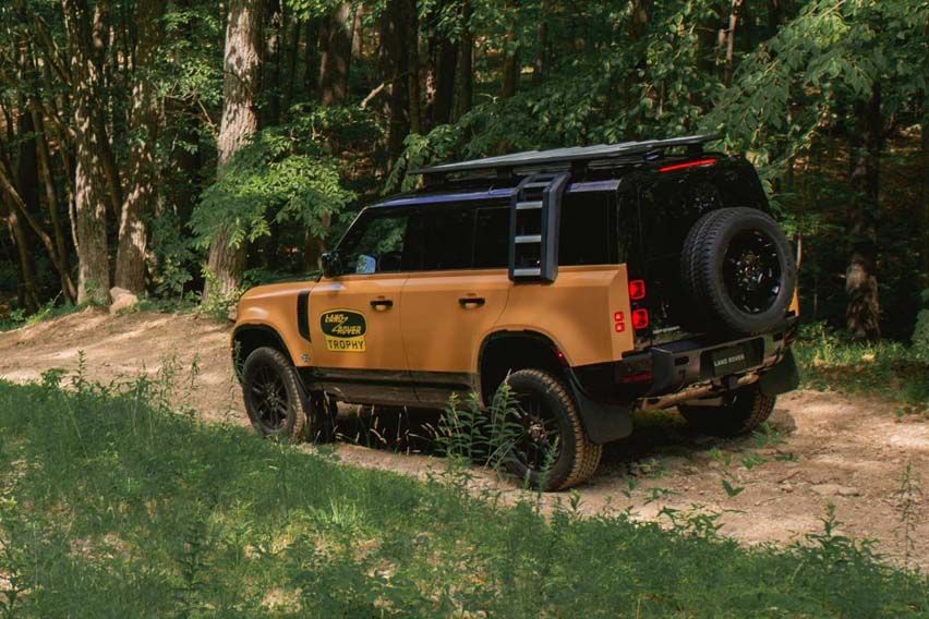 Land Rover Defender Trophy