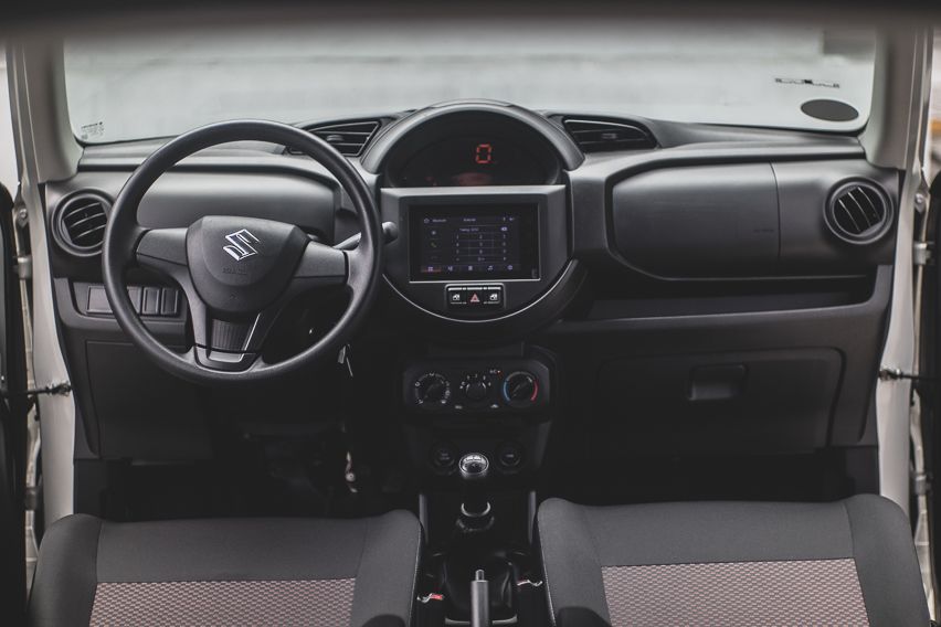 Suzuki S-Presso Cockpit view