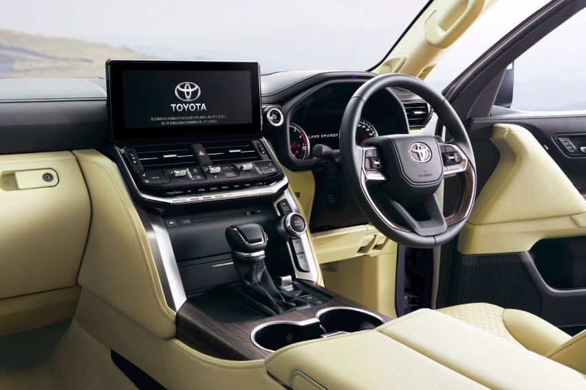 Toyota Land Cruiser 300 interior