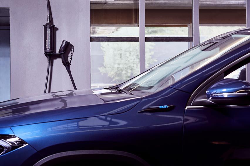 Mercedes-Benz Flexible Charging System features