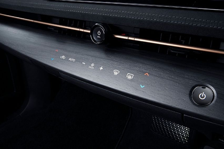 Nissan Ariya Haptic Controls