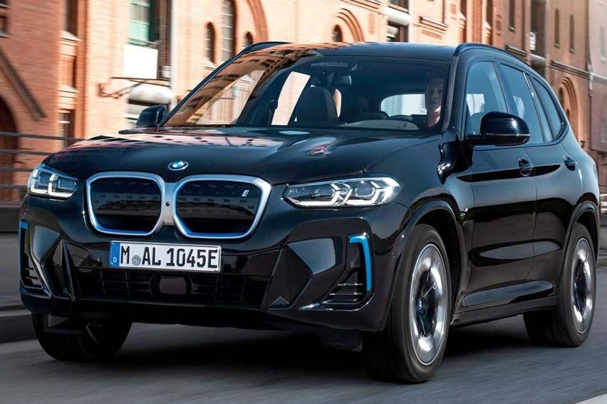 2022 BMW iX3  front