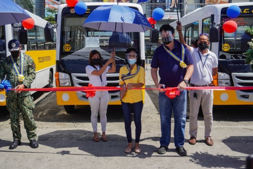  Hyundai turns over HD50S Class 2 modern jeepneys to Tacloban City