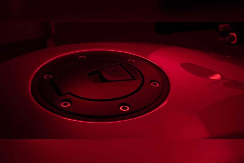 Triumph Speed Triple 1200 RR 