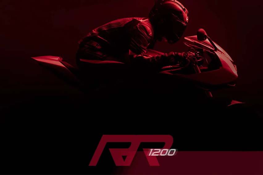 Triumph Speed Triple 1200 RR 