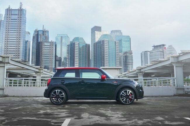 2021/08/The-new-MINI-John-Cooper-Works.jpg