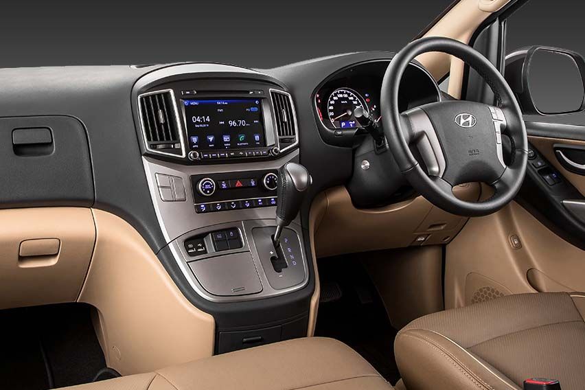 Hyundai Grand Starex interior