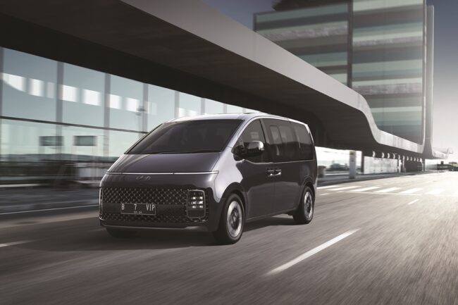 2021/08/Hyundai-Staria-7-9-Seater-ext-3.jpg