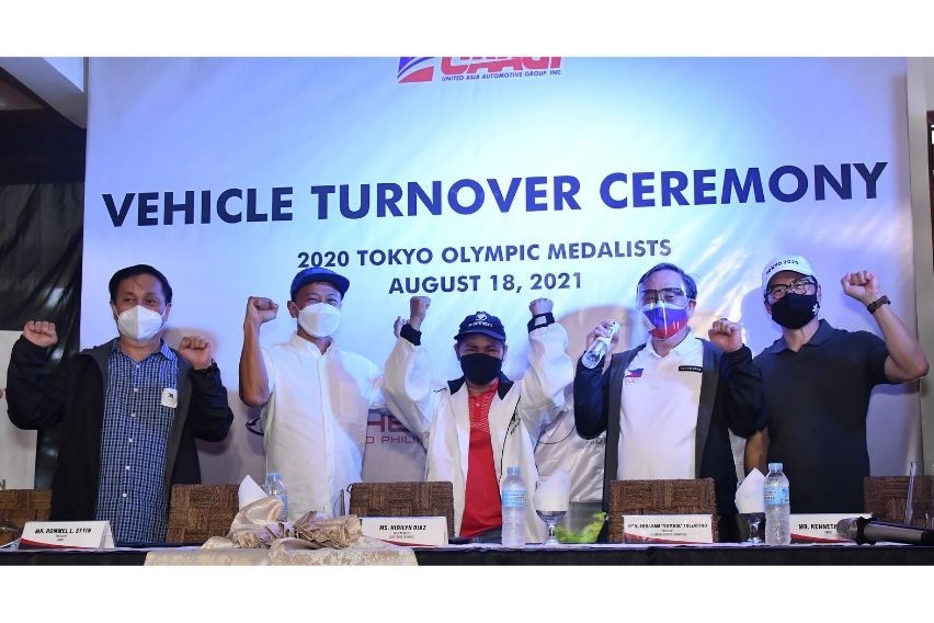 Foton TransVan Turnover Ceremony for Hidilyn Diaz