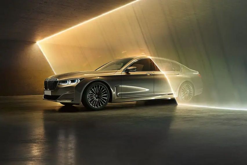 BMW 740Le xDrive front