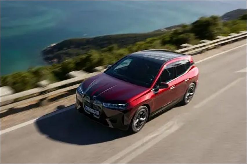 BMW registered 64 bookings for the new iX in just 5 days 