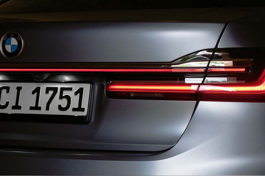 BMW 740Le xDrive M Sport tail light