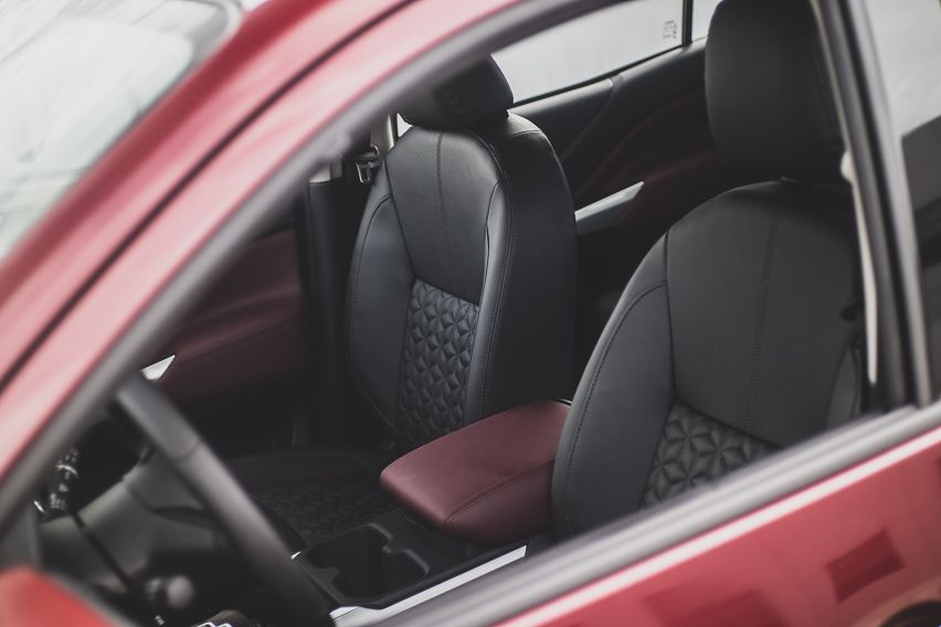 Nissan Terra front seats