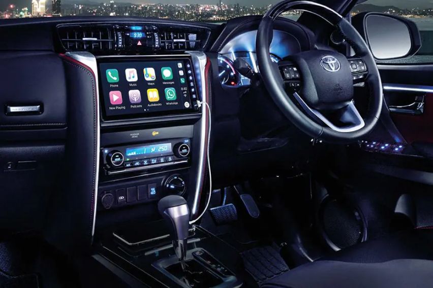 Toyota Fortuner interior
