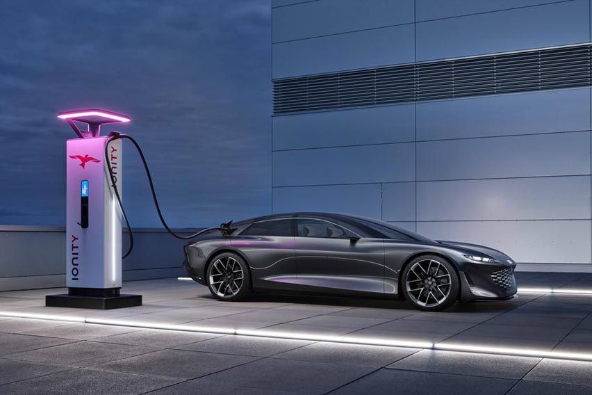 Audi Grandsphere charging