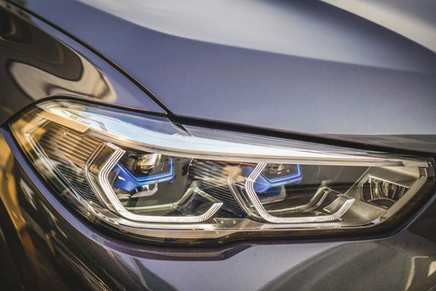 BMW X6 headlight