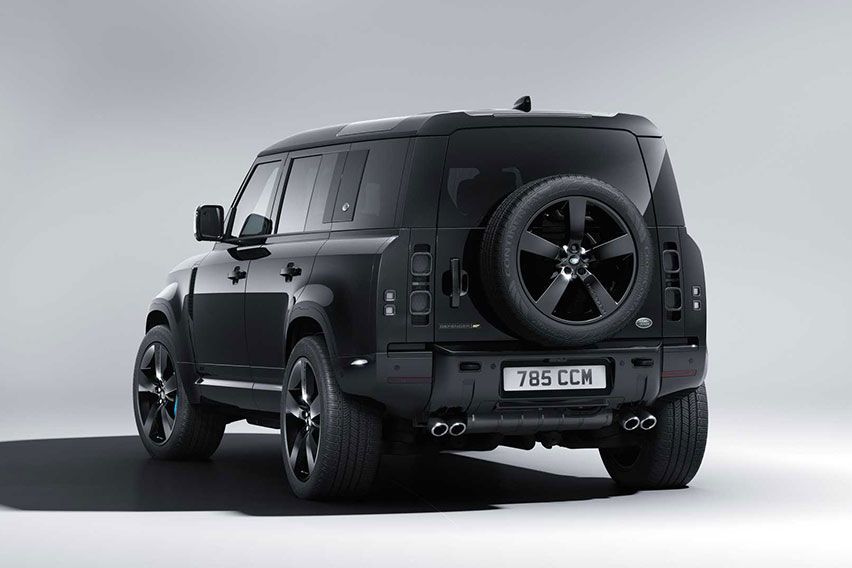 Land Rover Defender James Bond