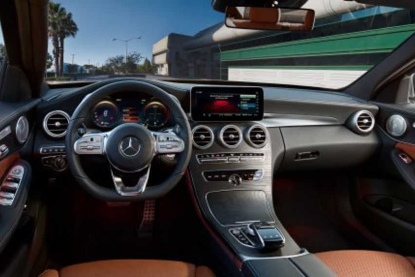  Mercedes C300 AMG Line interior