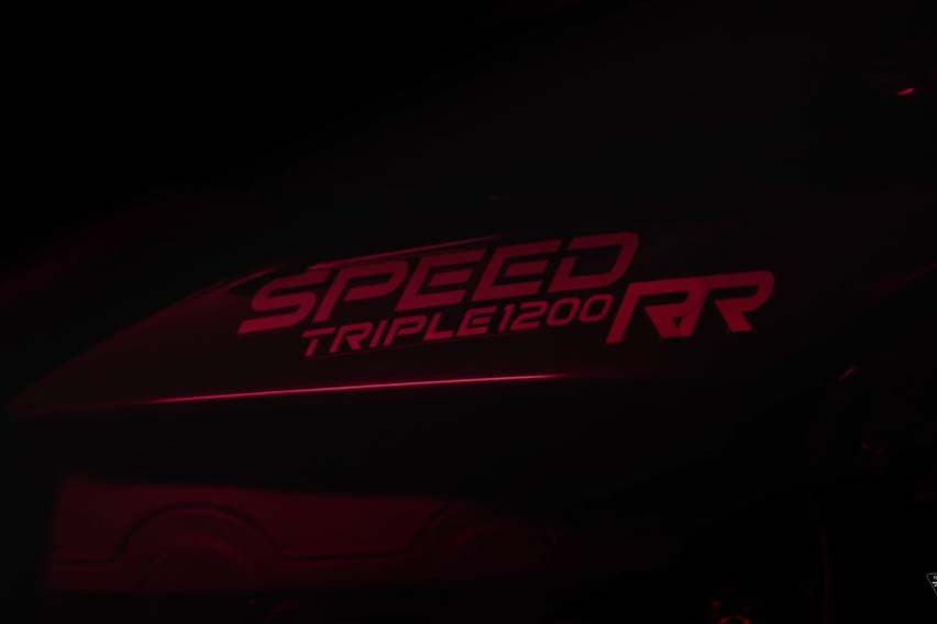 Triumph Speed Triple 1200 RR features