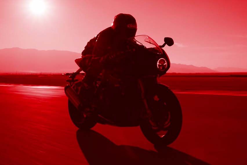 Triumph Speed Triple 1200 RR details