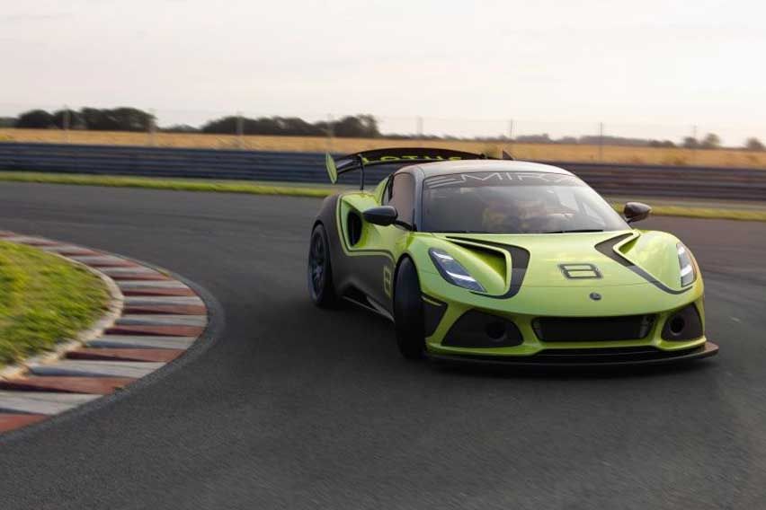 Lotus Emira GT4 features