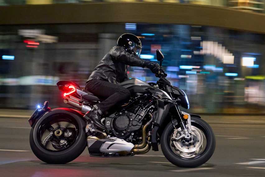 MV Agusta Brutale 1000 RS details