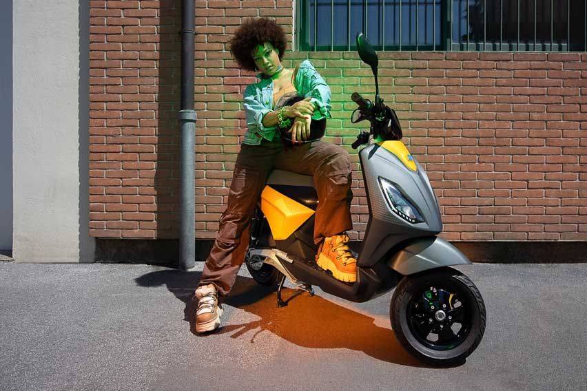 There is a new e-scooter for the urban youth, the Piaggio 1