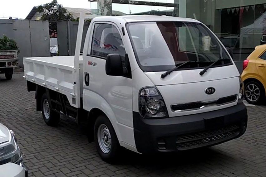 Kia K2700
