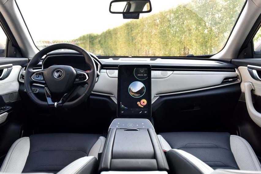 Weltmeister EX5 interior