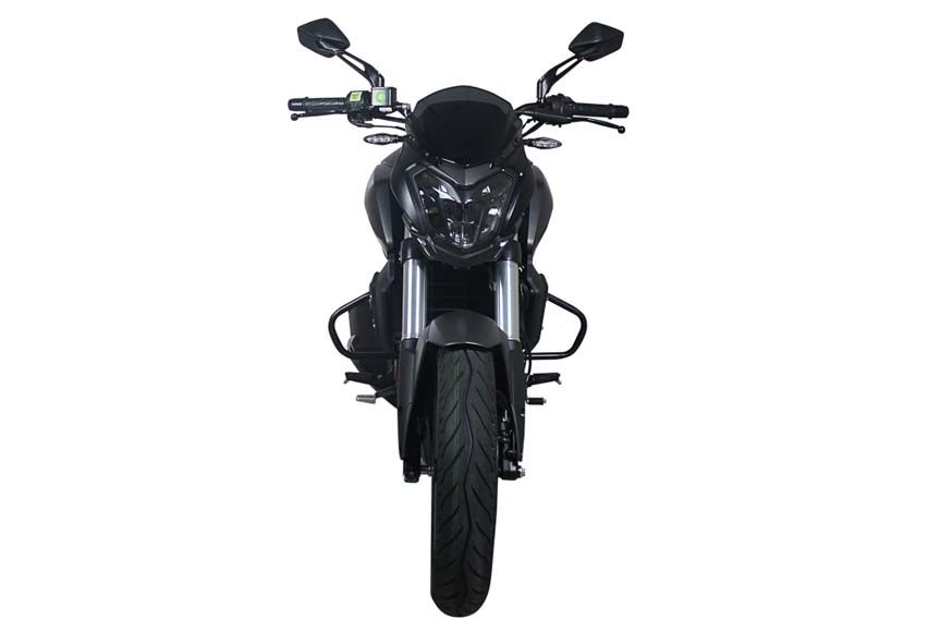 Modenas Dominar D400 details