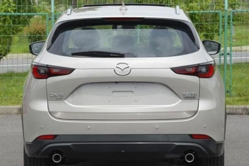 2022 Mazda CX-5 rear